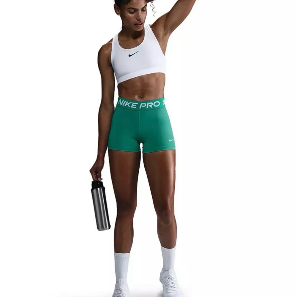 Nike Pro Women's Green Training Shorts - Picture 5 of 6